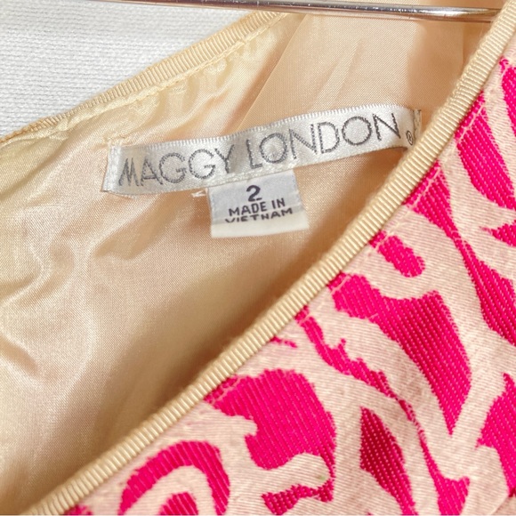 Maggy London Women’s  Sheath Dress V-Neck Sleeveless Pink White Back Zipper Sz 2 - Picture 5 of 12